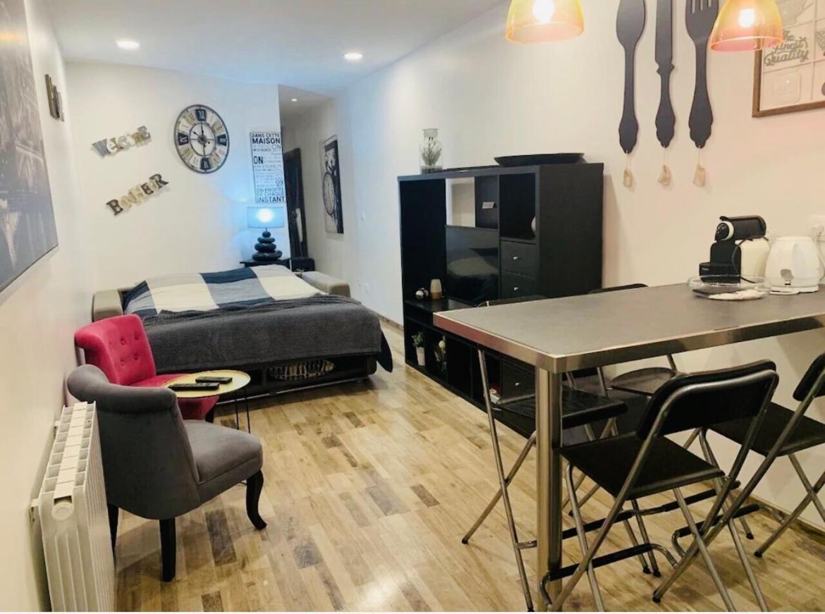 Bel Appartement Au Coeur De Париж Екстериор снимка